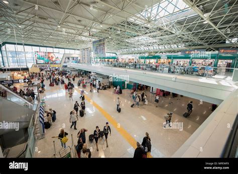 adidas aeroporto fiumicino|adidas rivenditori rome.